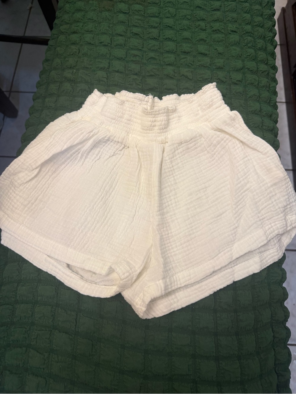 High-Waist White Gauze Summer Shorts with Smocked Waist